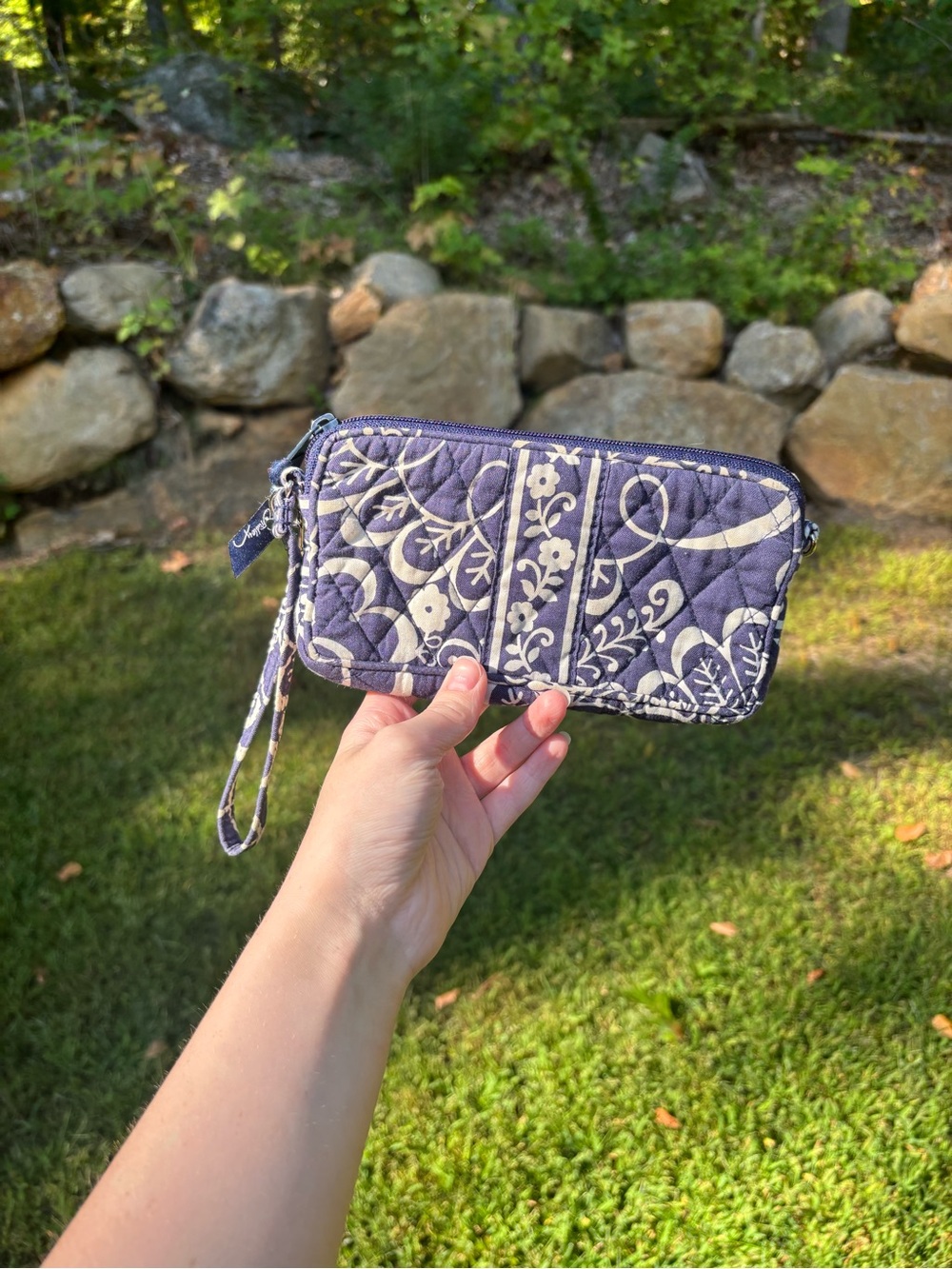 vera bradley twirly birds navy blue floral wristlet wallet